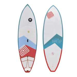 Planche de surf blanche et bleue avec un logo rouge et bleu
