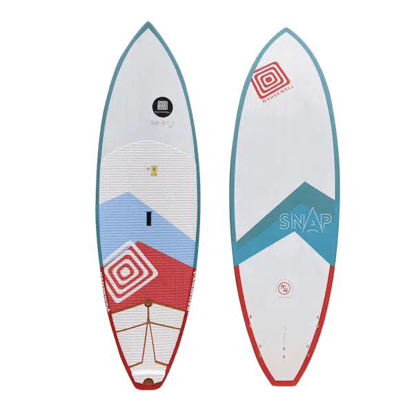 Planche de surf blanche et bleue avec un logo rouge et bleu