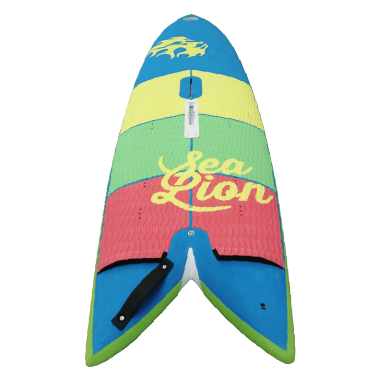 Planche de surf colorée avec les mots "sea lion" inscrits dessus