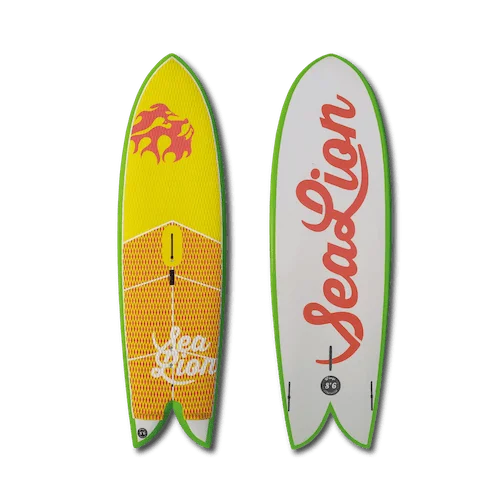 Planche de surf jaune et verte avec les mots "sealion" inscrits dessus.