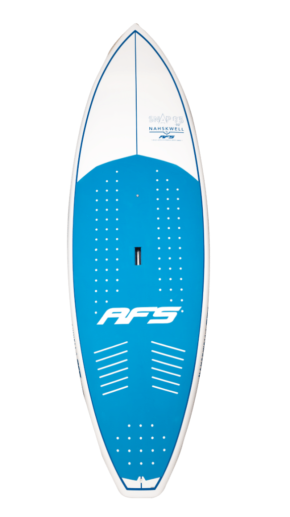 Planche de surf bleue et blanche avec le mot SUP inscrit dessus.