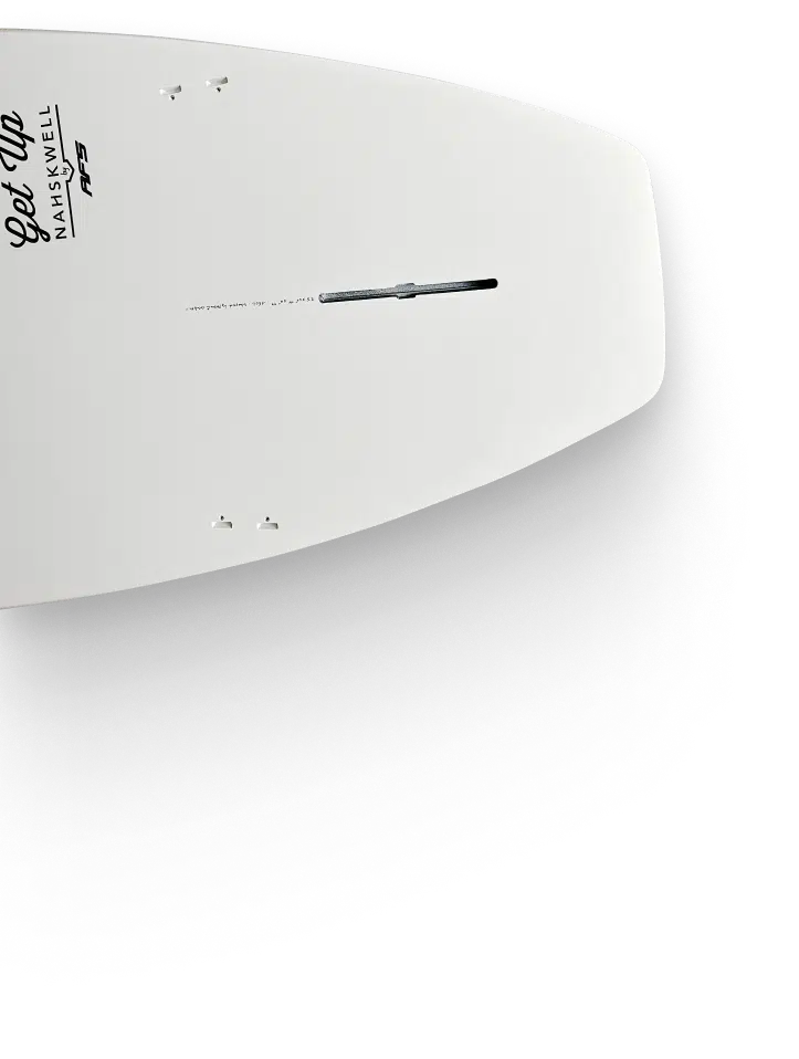 Un four à micro-ondes blanc et noir avec un couvercle noir