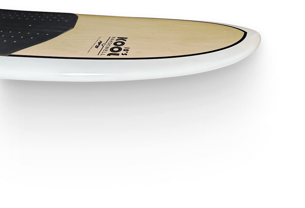 Planche de surf avec un motif noir et blanc